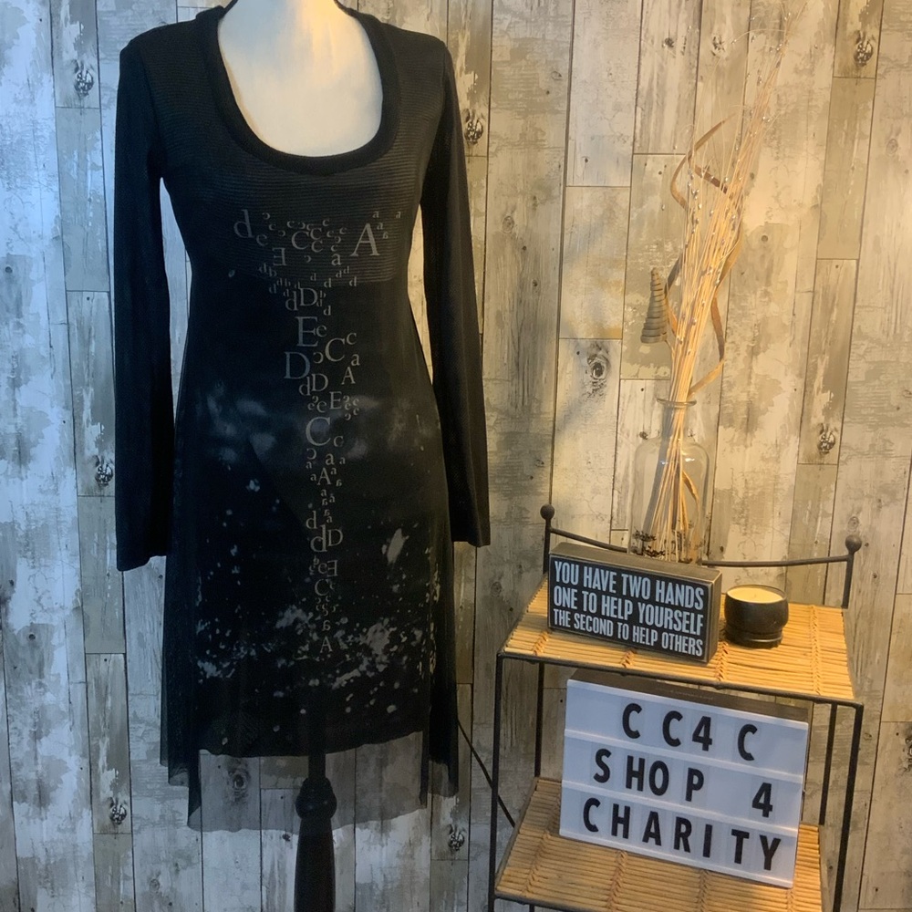 Deca Black and Gray Striped Multi Layer Dress. Size 3.